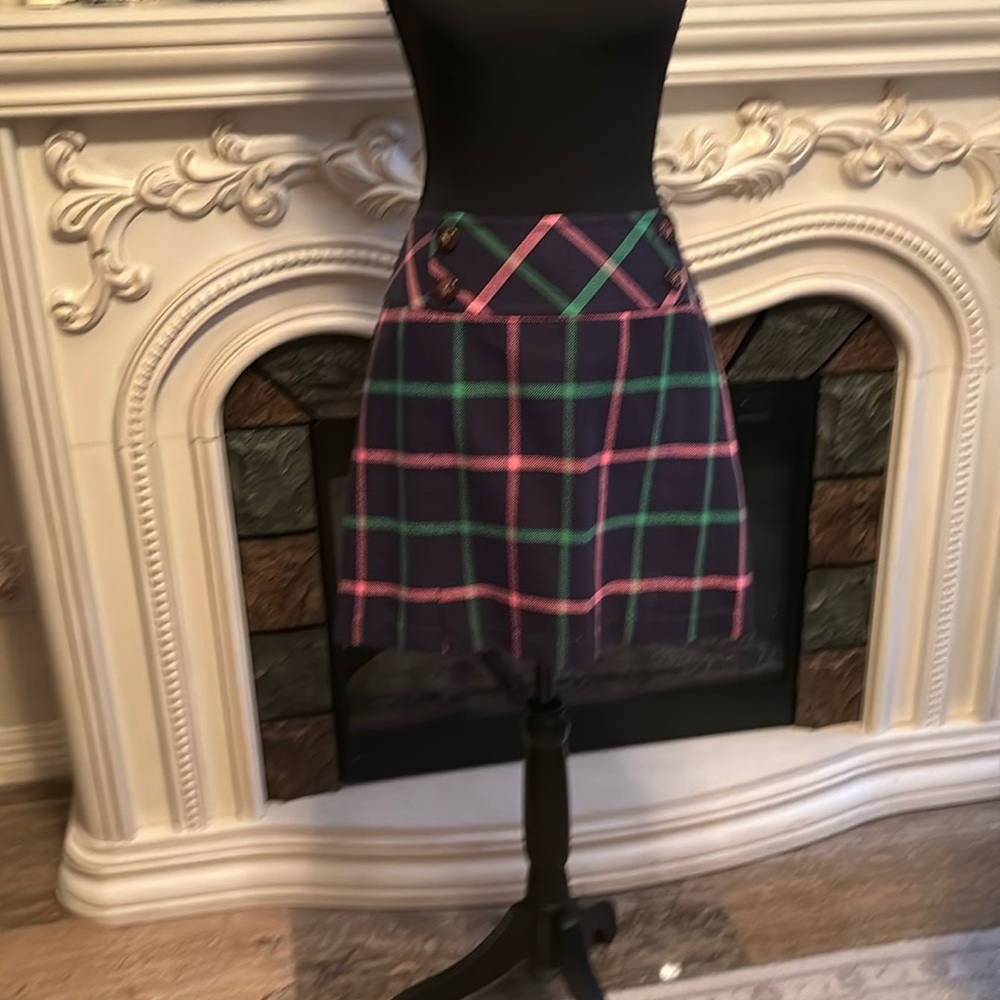 Size 8 Vineyard Vines navy plaid Skirt